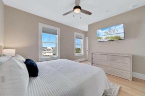 New Luxury Home, 3BD/4BA w/ pool & beach access